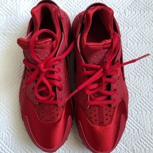 Air Huaraches Red Sz 7.5
